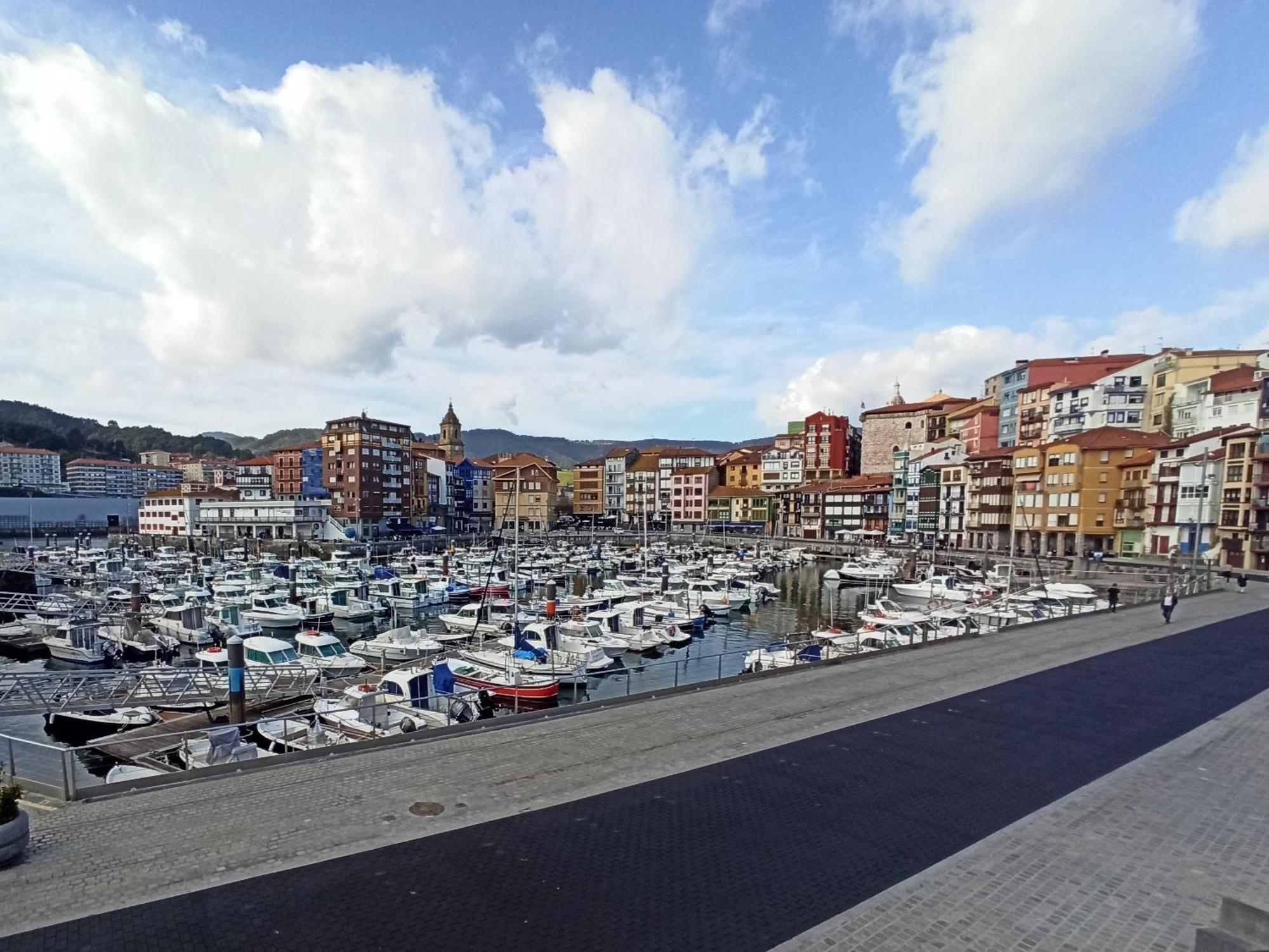 Apartamento Patxike Con Plaza De Garaje Bermeo Quarto foto